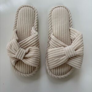 Chantomoo Women's House Slippers White Cream Open Toe Corduroy Bow Sz 35/36 US5